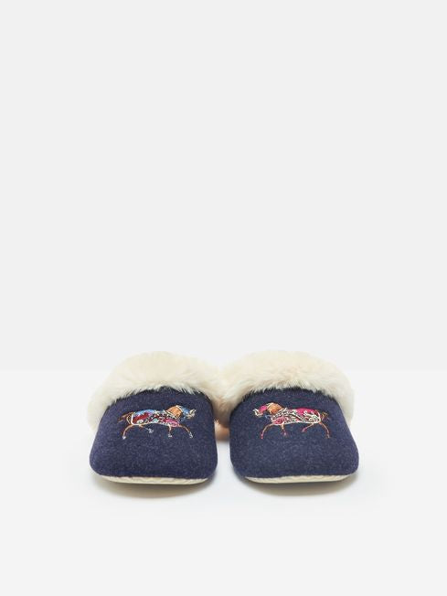 Slippet Luxe
Navy Embroided Slippers