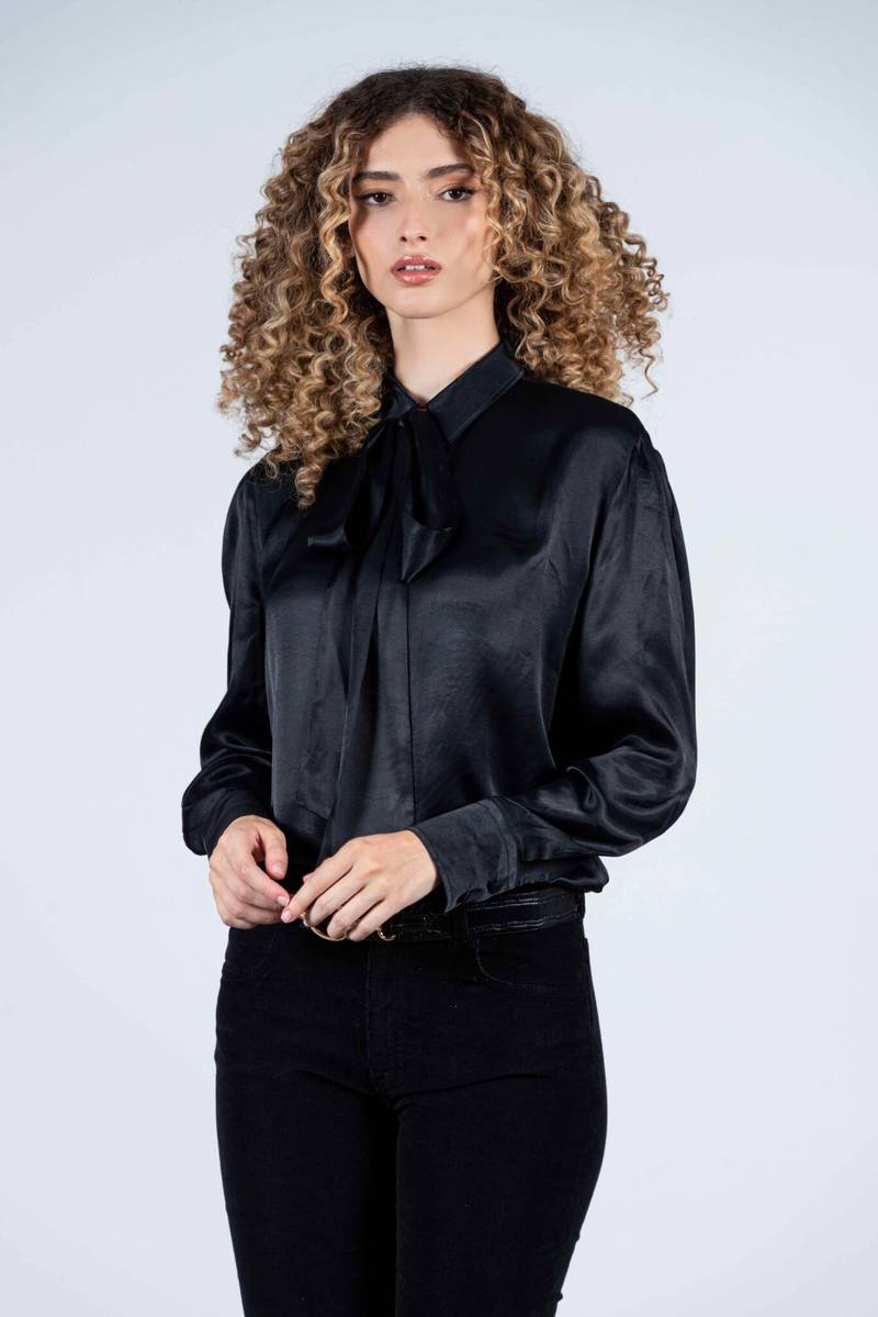 Lisa Blouse with Removable Bow Black