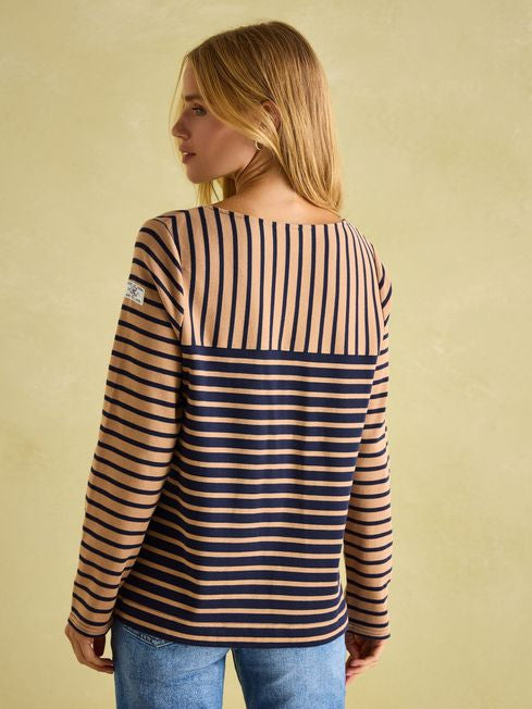 New Harbour
Tan/Navy Boat Neck Breton Top