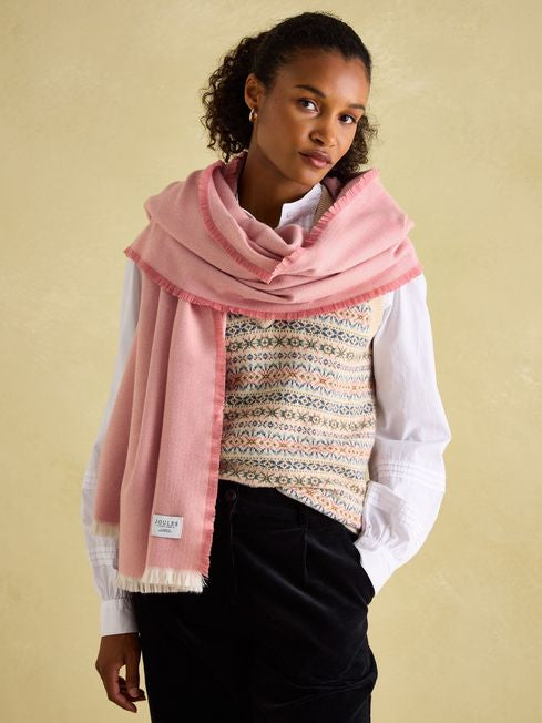 Bracewell
Pink Blanket Scarf