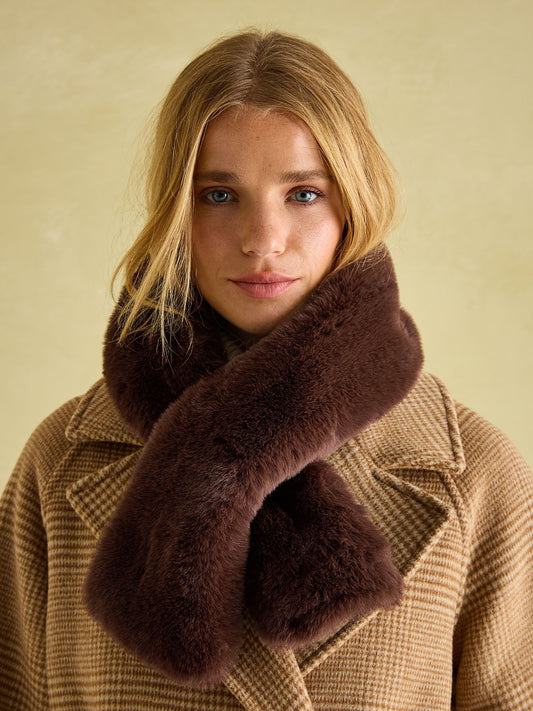 Callcott
Chocolate Brown Faux Fur Scarf