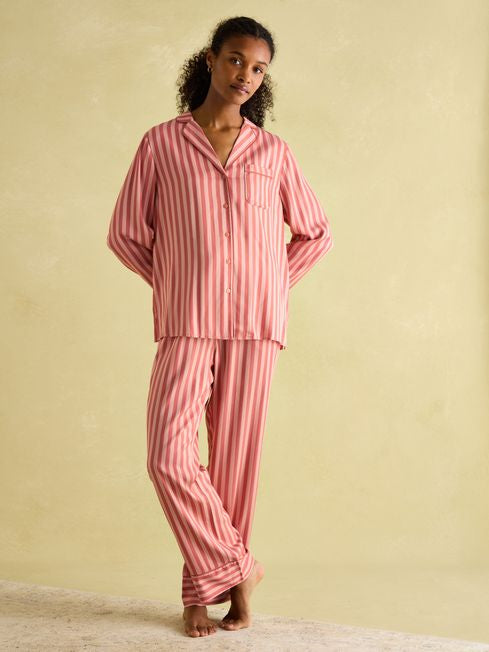 Alma
Pink Pyjama Set