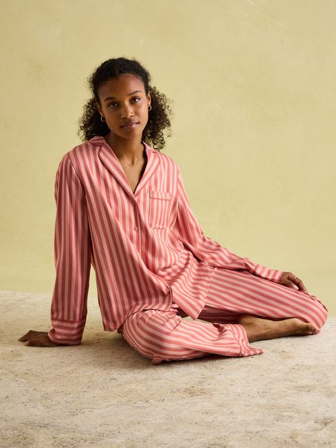 Alma
Pink Pyjama Set